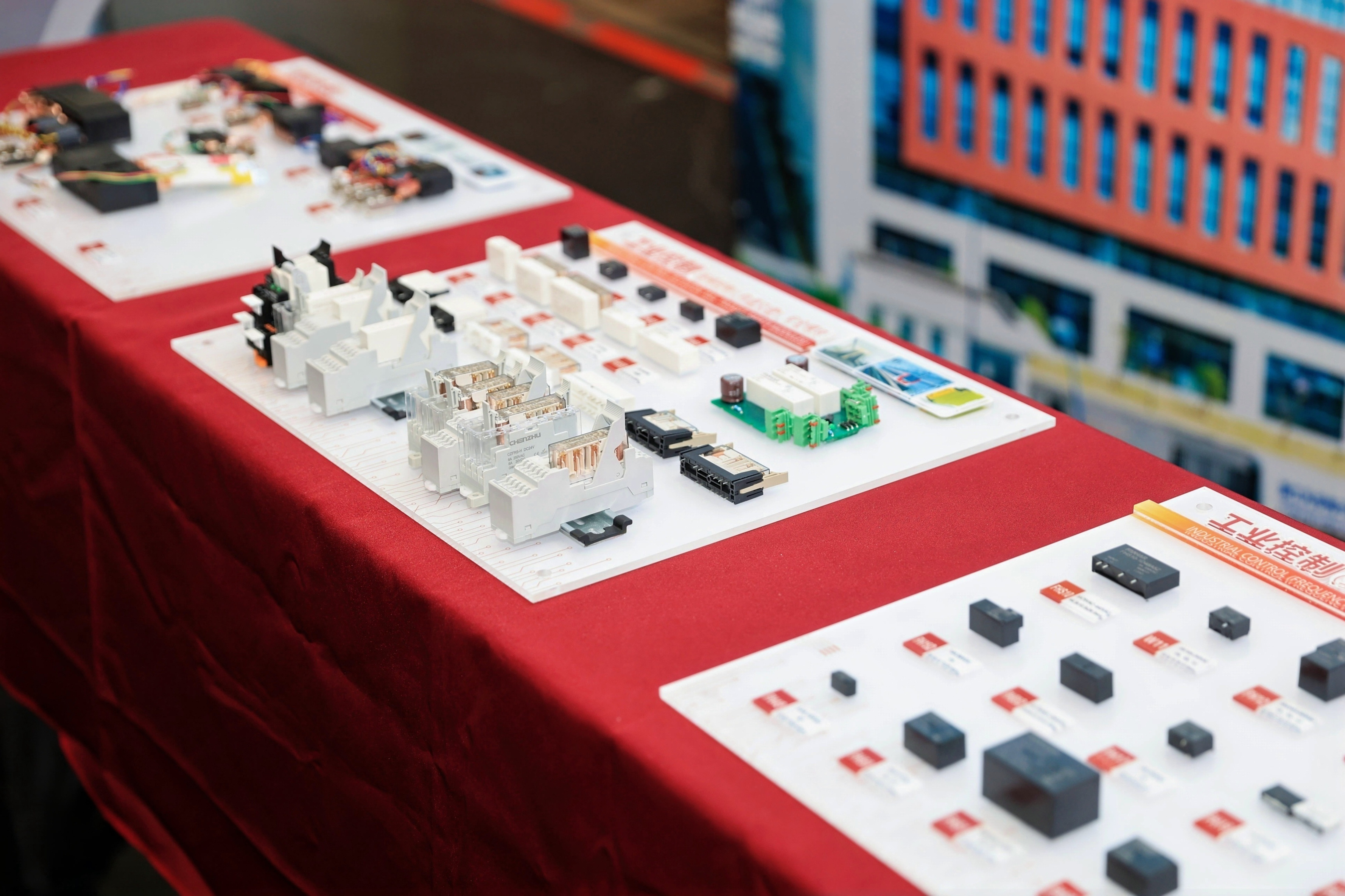 Fanhar Relay Product Display